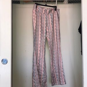O’neill flows pants never been worn  size large